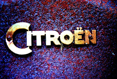 Rust never sleeps - Citroen-Emblem